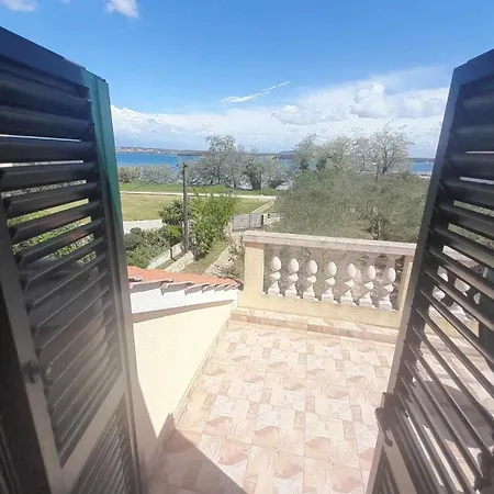 By The Sea Tkon, Pasman - 24280